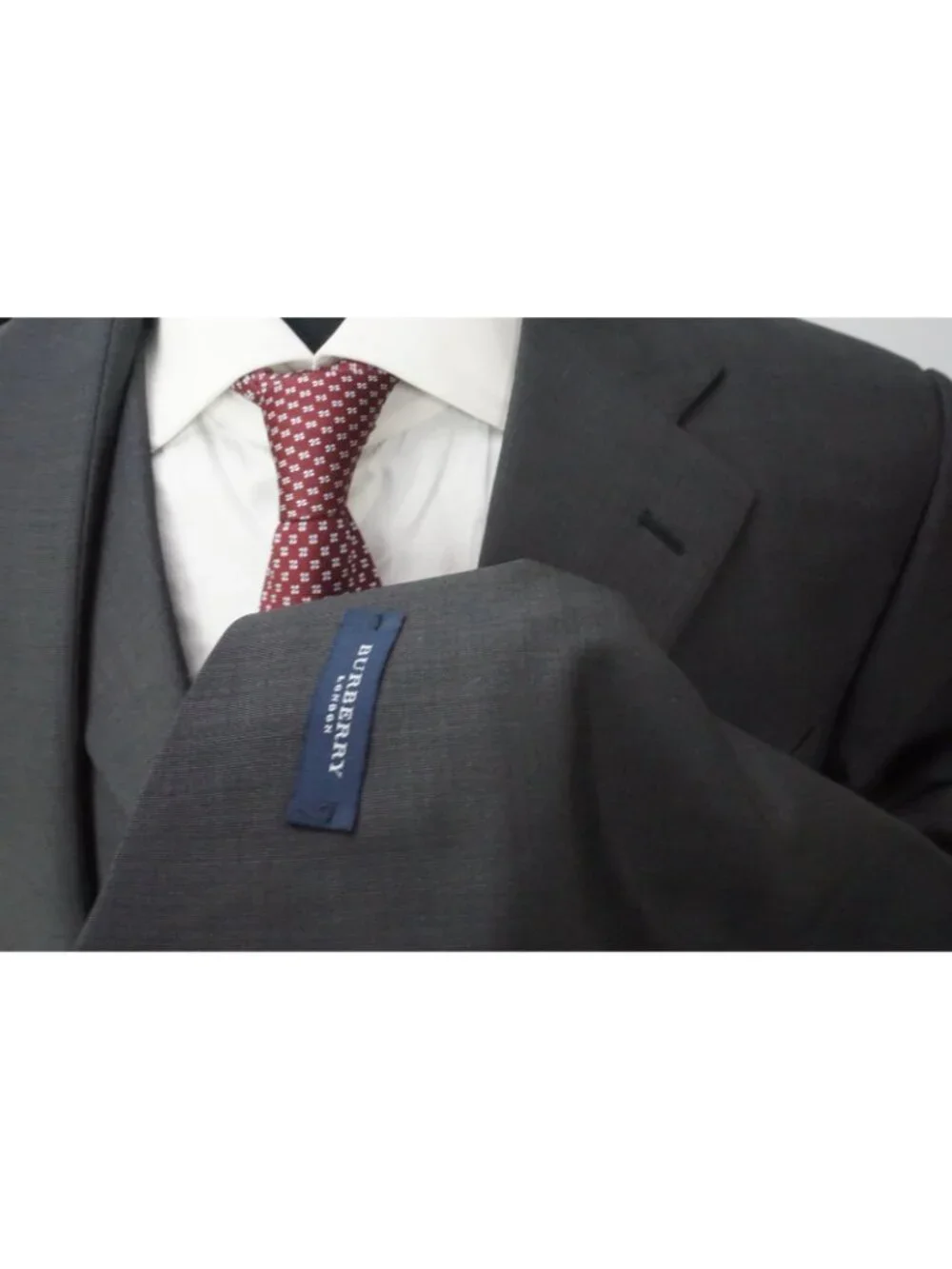 Burberry London Gray Pindot Wool 2 Pc Suit Jacket Pants Sz 40R BRAND NEW